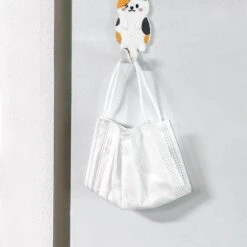 [Random] Cat Tail Magnet Hanger -Hello Discount Store medium ac5a7671 1663 44d3 b425 d9d135f32817